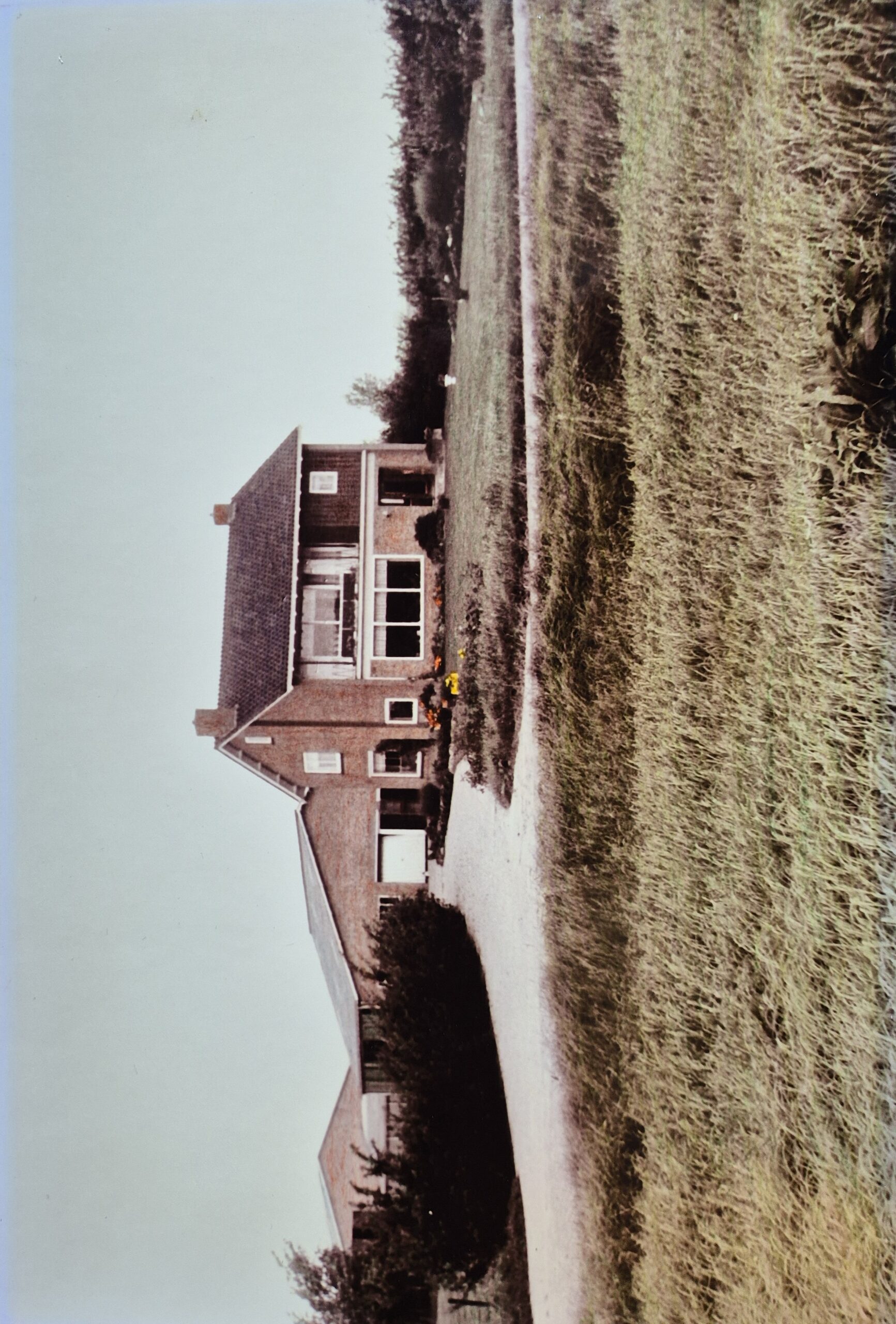 Het veranderende landschap van Genderen in 1968 tijdens de ruilverkaveling, met de contouren van De Lange Hoeve.